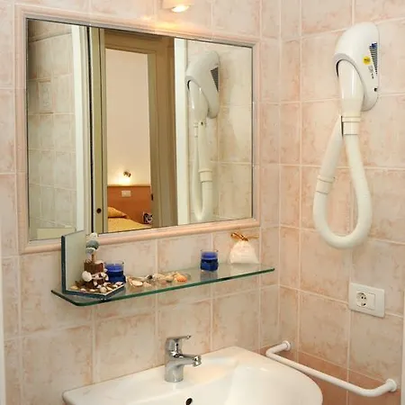 科拉洛公寓酒店 3*